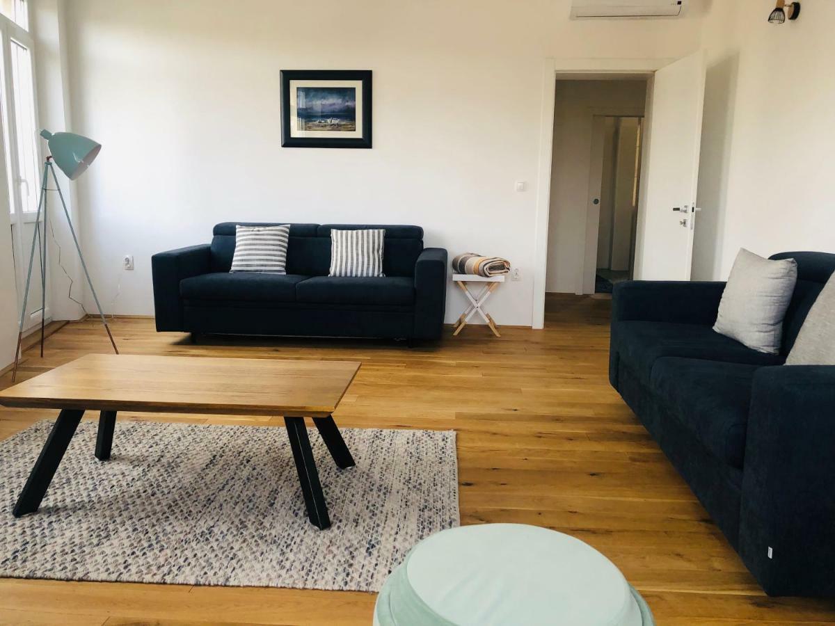 Kolovare Beachfront Apartment ザダル エクステリア 写真